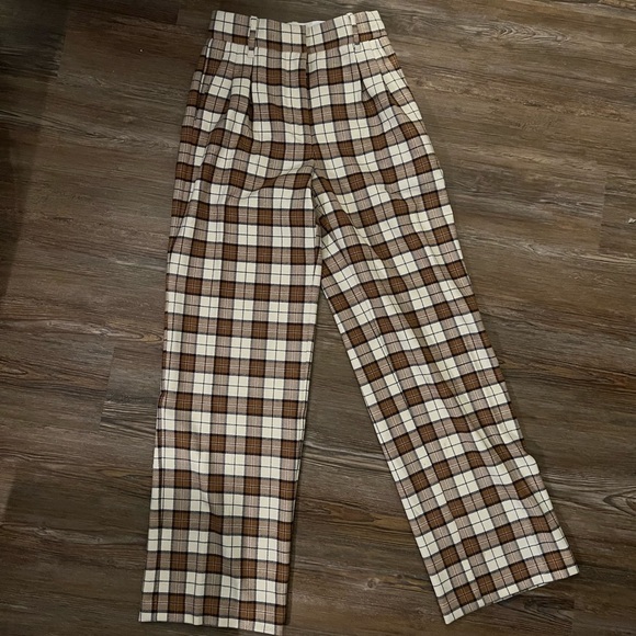 Aritzia Pants - Aritzia Effortless pants